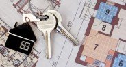 Ключи от квартиры и план дома